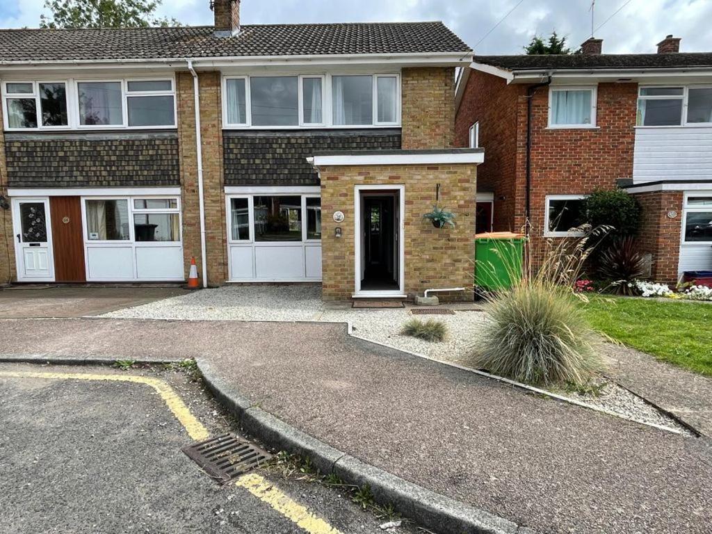 Perfect For Contractors - Canterbury - Free Parking - Ultra Wifi Ngoại thất bức ảnh