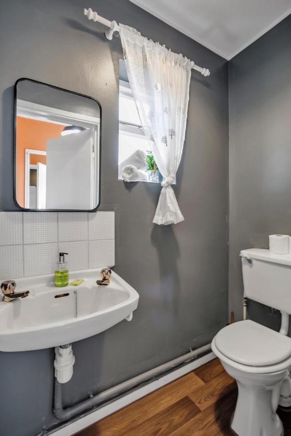 Perfect For Contractors - Canterbury - Free Parking - Ultra Wifi Ngoại thất bức ảnh
